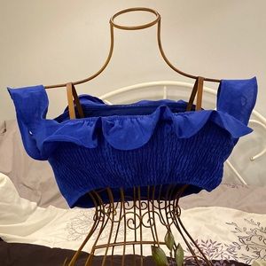 L’ATISTE Cute Cropped Rich Blue Flowy Top. L.  On or off shoulder statement.